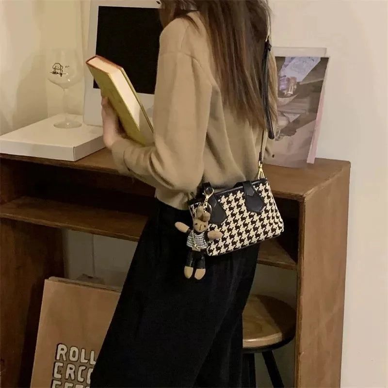 Elea – Plaid Crossbody Handbag