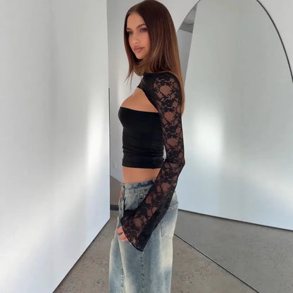 Lynéa – Lace Splice Crop Top