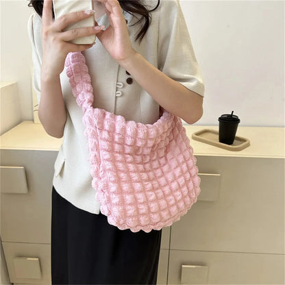 Cléa – Quilted Pleated Crossbody Bag
