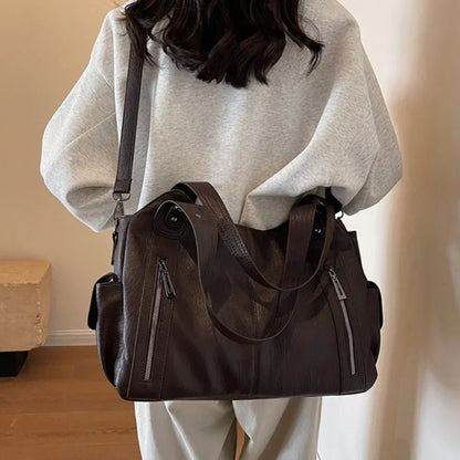 Isabelle – Contrast-Tone Shoulder Bag