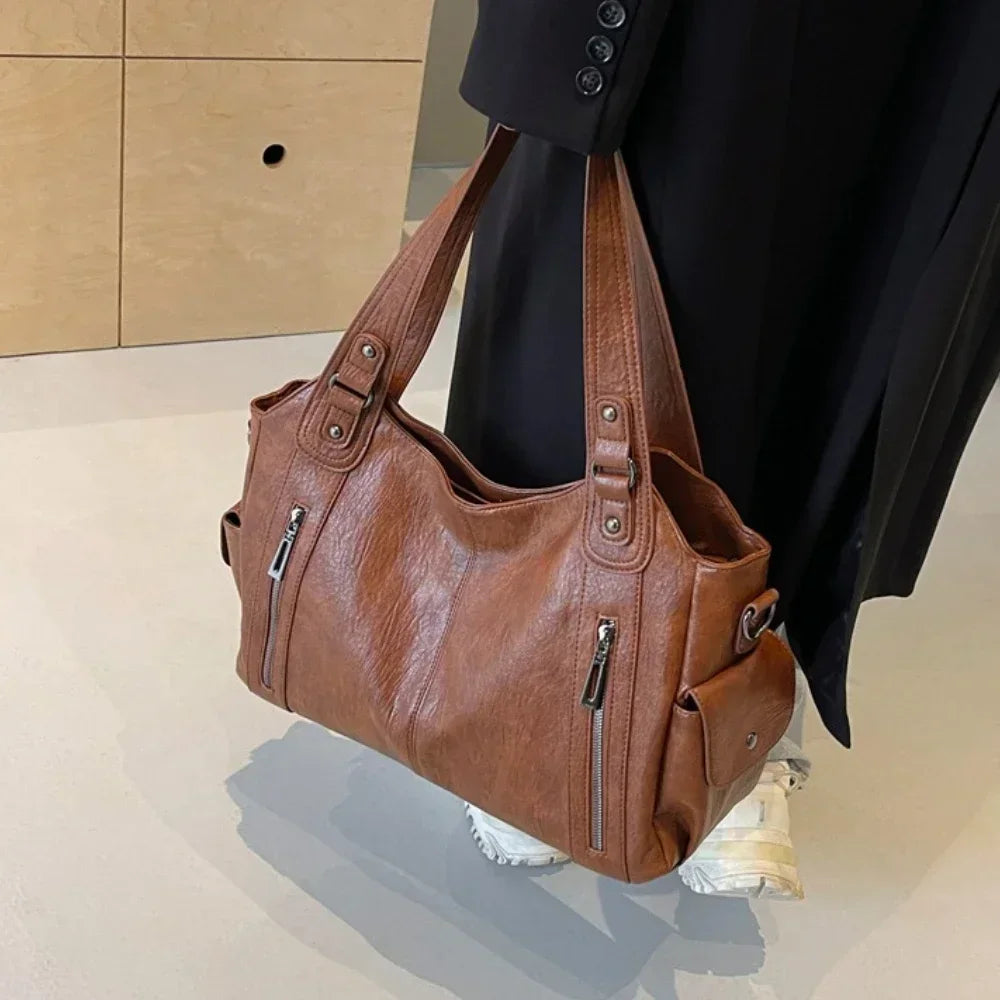 Isabelle – Contrast-Tone Shoulder Bag