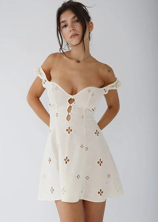 Isolde – Embroidered Bubble-Sleeve Dress