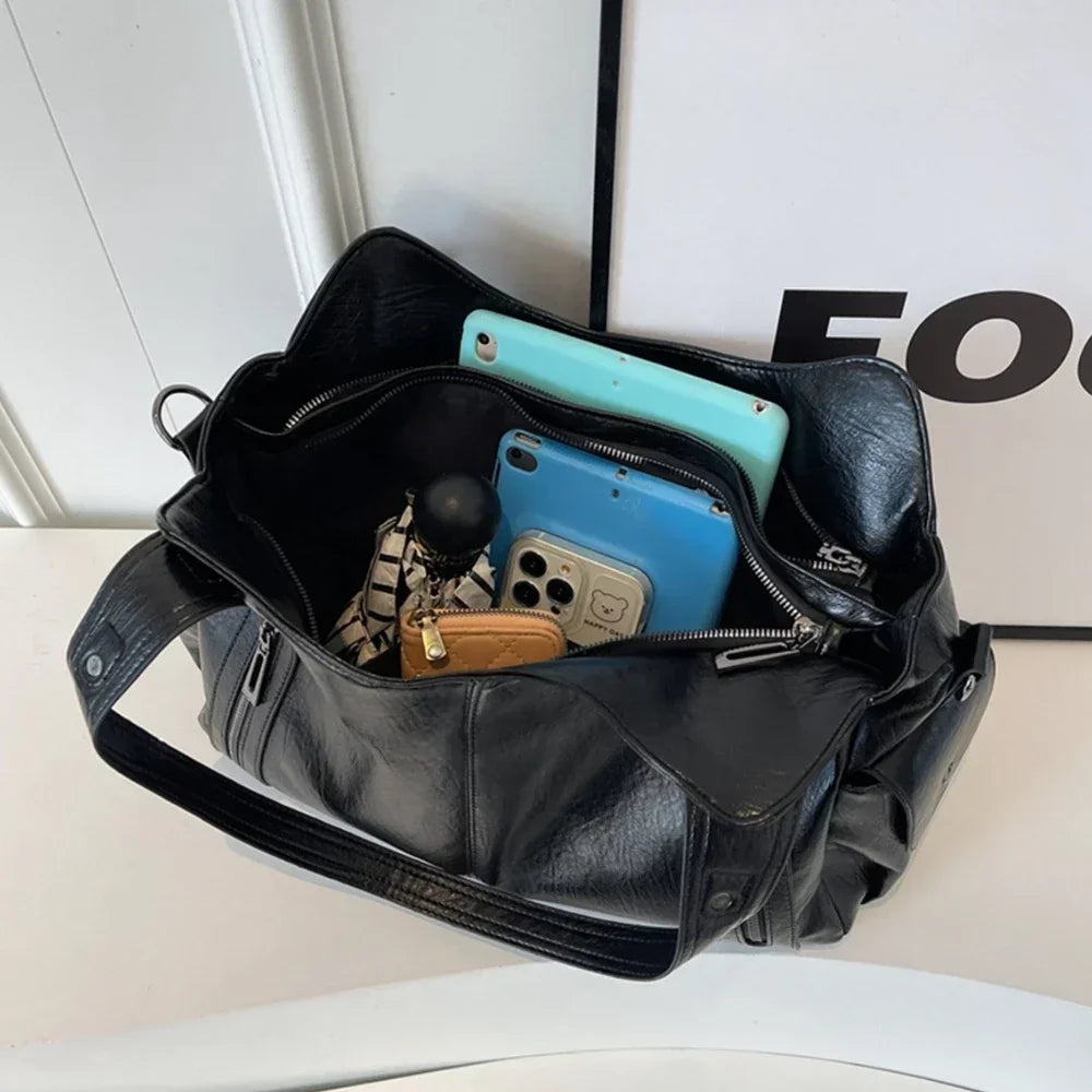 Isabelle – Contrast-Tone Shoulder Bag