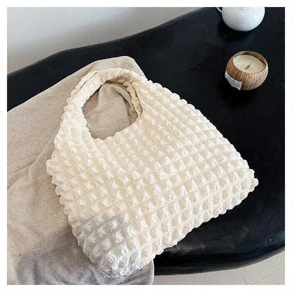 Cléa – Quilted Pleated Crossbody Bag