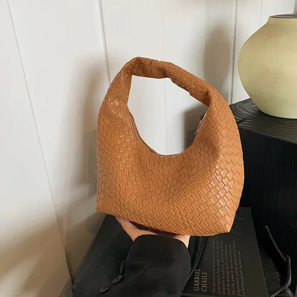 Solène – Retro Woven Leather Tote Bag