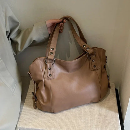 Isabelle – Contrast-Tone Shoulder Bag