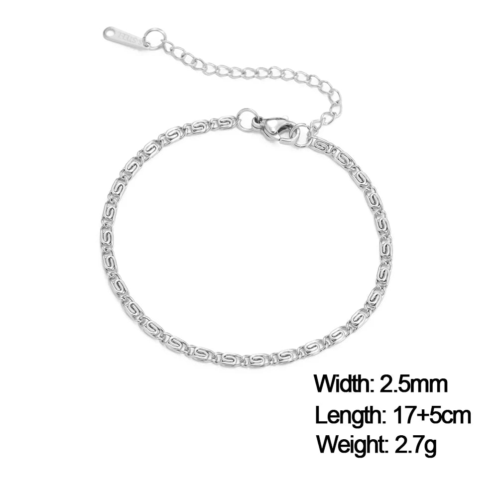 Solaris Twist Bracelet