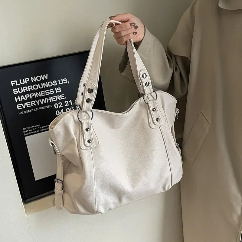 Isabelle – Contrast-Tone Shoulder Bag